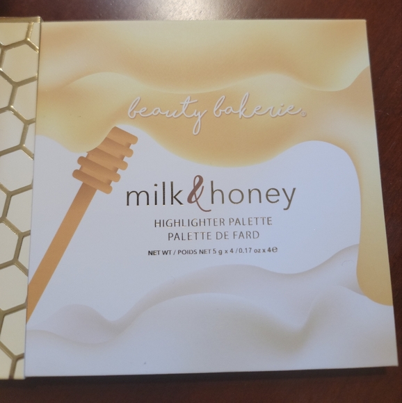 Beauty Bakerie - Milk & Honey - Highlighter Palette - Picture 2 of 3